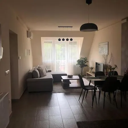 Stefi Termalfuerdo Koezeleben Apartment Eger