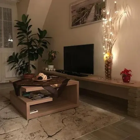 Stefi Termalfuerdo Koezeleben Apartment Eger